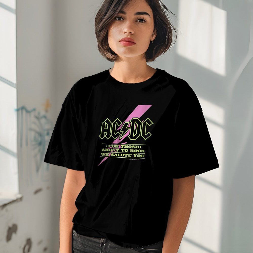 T-shirt bio oversize Femme ACDC avec un design de ACDC For those About To Rock rose