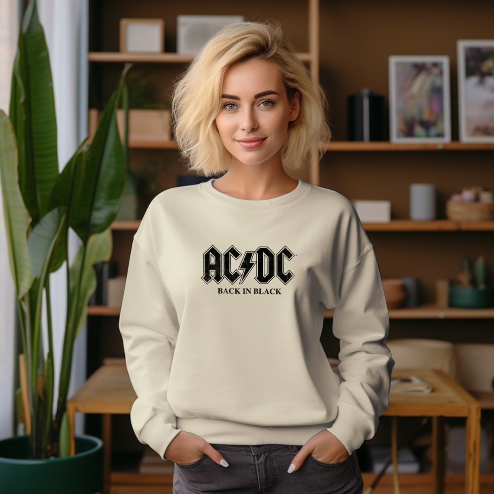 Sweat oversize coton bio femme ACDC avec un design de ACDC Back in Black noir