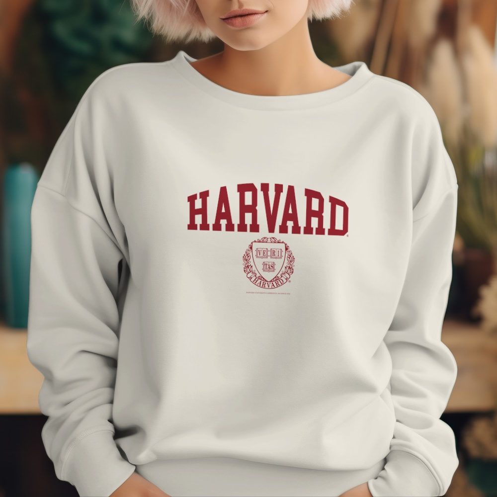 Sweat oversize coton bio Femme Harvard avec un design de Harvard Écusson rouge